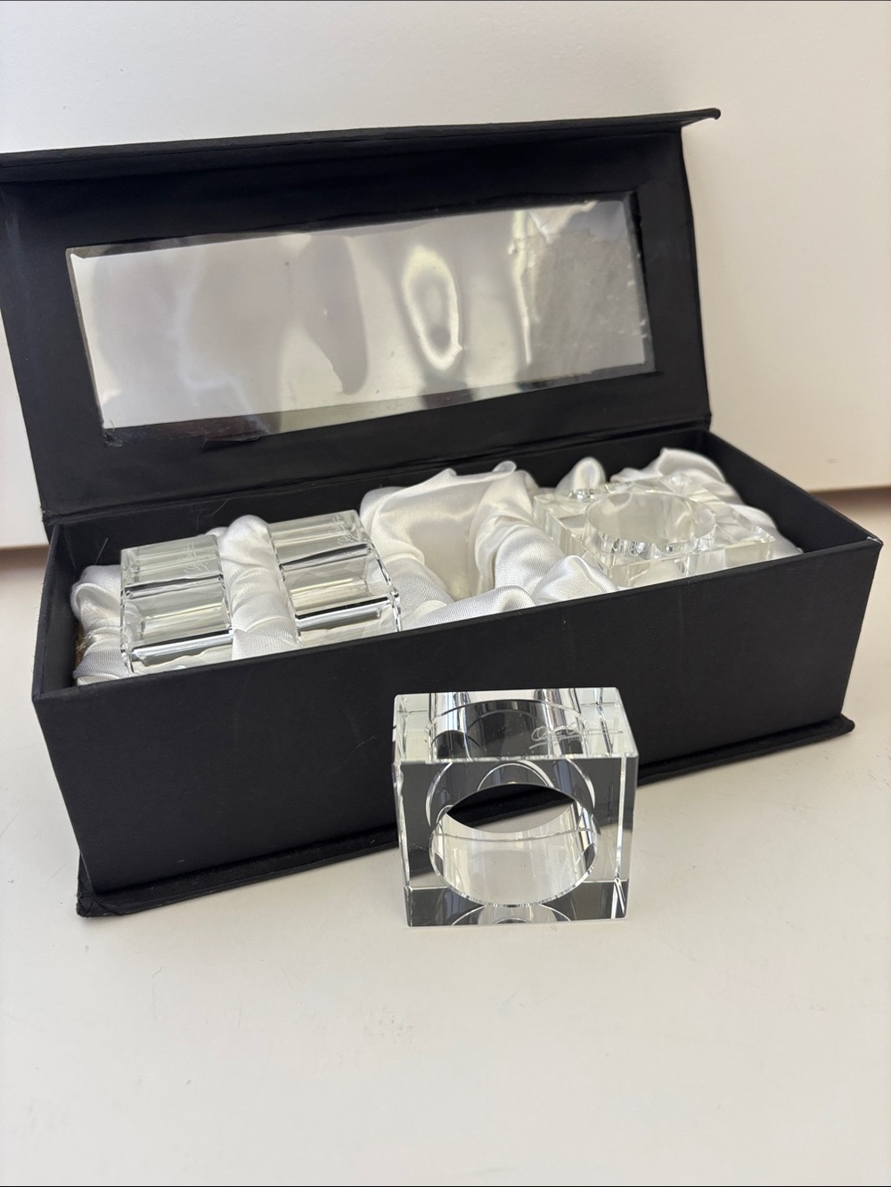 Oleg Cassini Faceted Crystal Square Napkin Rings Set 4 Original Box Wedding Gift